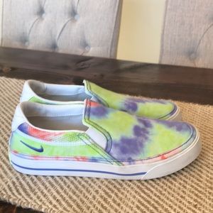 FINAL PRICE! Nike tye dye slip on shoes Sz 7